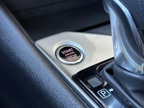 Used 2025 Nissan Altima 2.5 SV image 32