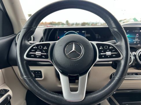 Used 2020 Mercedes-Benz GLB 250 4MATIC image 22