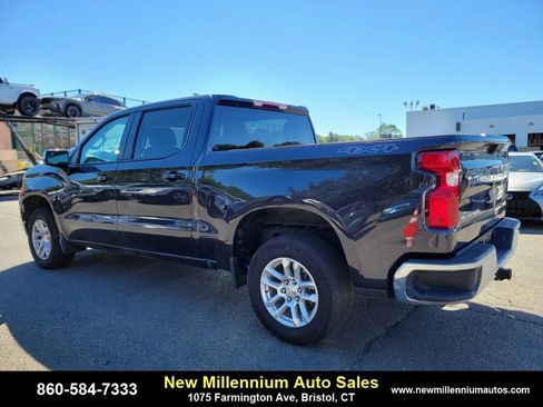 Used 2024 Chevrolet Silverado 1500 LT image 3