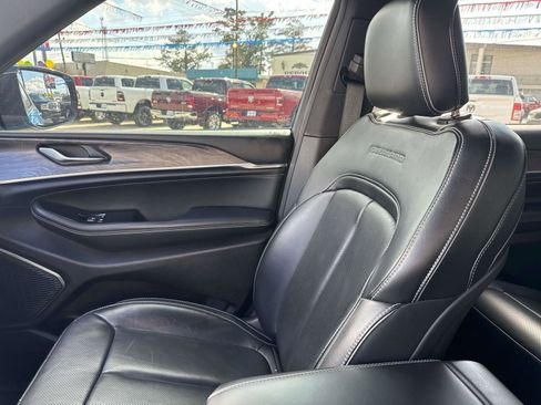 Used 2023 Jeep Grand Cherokee L Overland image 17