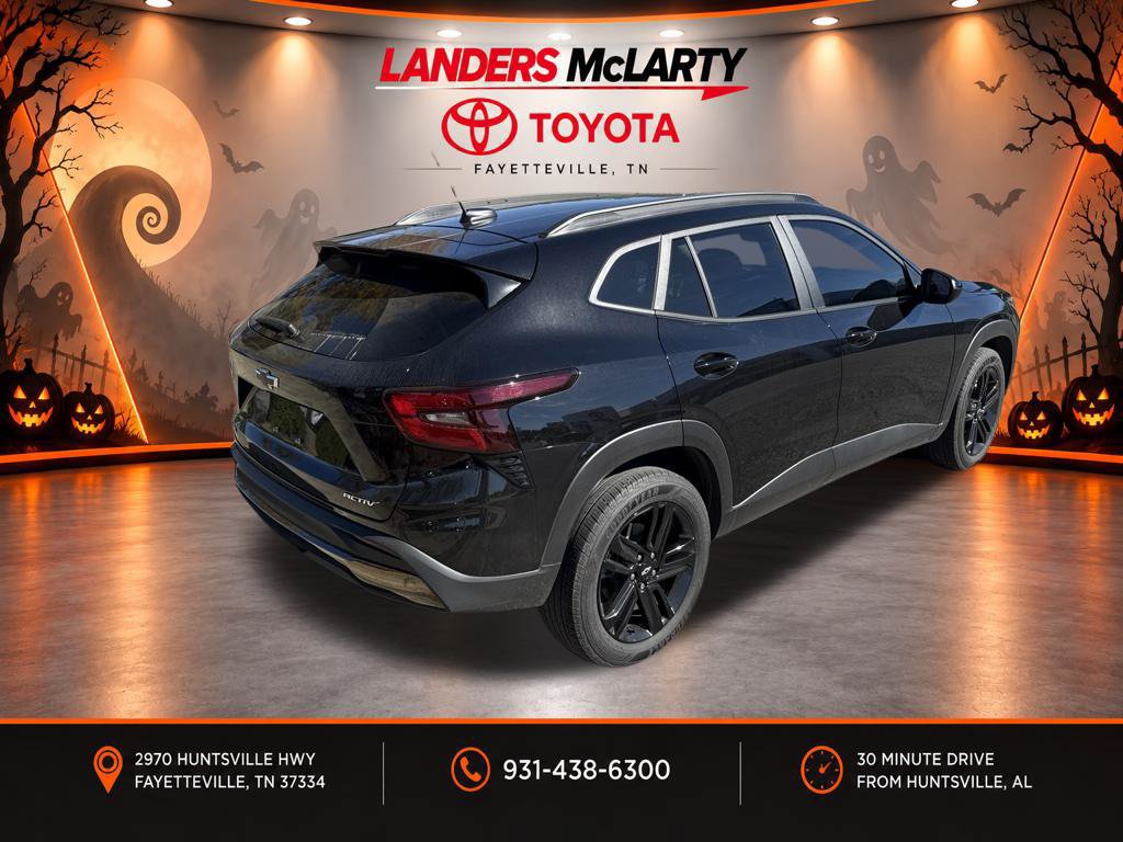 Used 2025 Chevrolet Trax ACTIV w/ Sunroof Package FWD image 5