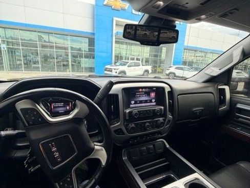 Used 2015 GMC Sierra 1500 SLT w/ SLT Crew Cab Value Package AWD/4WD image 10