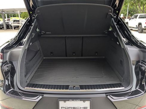 New 2026 Porsche Cayenne Coupe AWD/4WD image 22