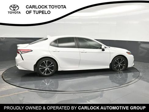 Used 2020 Toyota Camry SE FWD image 4