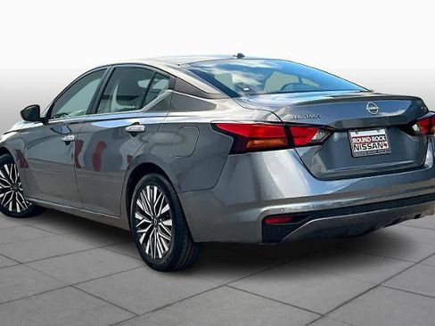 Certified 2024 Nissan Altima 2.5 SV FWD image 12