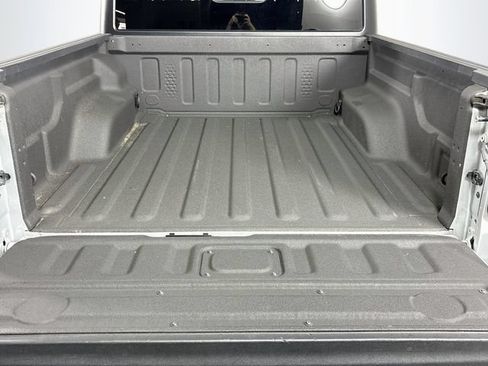 Used 2023 Jeep Gladiator Overland w/ Popular Equipment Package AWD/4WD image 31
