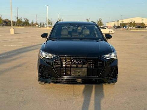 Used 2023 Audi Q3 2.0T Premium w/ Black Optic Sport Package AWD/4WD image 3