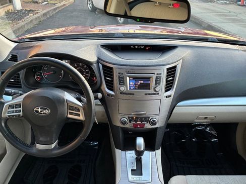 Used 2014 Subaru Outback 2.5i Premium image 12