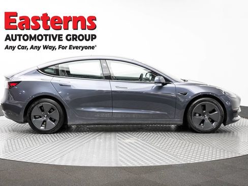 Used 2021 Tesla Model 3 Standard Range Plus RWD image 4