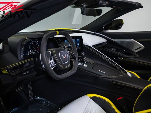 Used 2021 Chevrolet Corvette Stingray Premium Conv w/ Z51 Performance Package RWD image 50