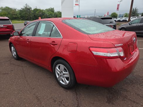 Used 2011 Toyota Camry LE FWD image 5