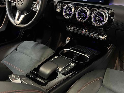 Used 2023 Mercedes-Benz CLA 250 4MATIC image 44