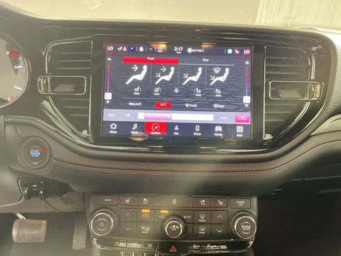 Used 2024 Dodge Durango GT image 21