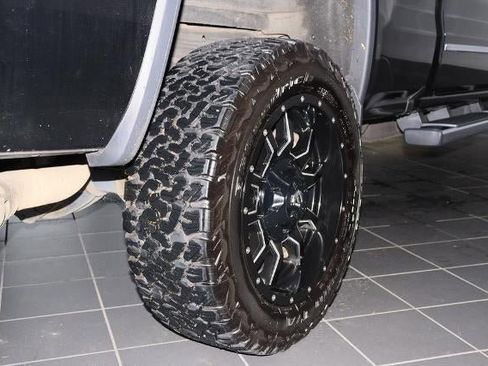 Used 2016 GMC Sierra 2500 Denali w/ Duramax Plus Package image 12