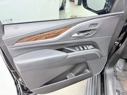 Used 2022 Cadillac Escalade ESV Sport Platinum w/ Heavy-Duty Trailer Package image 14