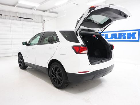 Used 2023 Chevrolet Equinox LS w/ LS Convenience Package image 8