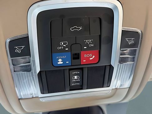Used 2021 RAM 1500 Limited AWD/4WD image 22