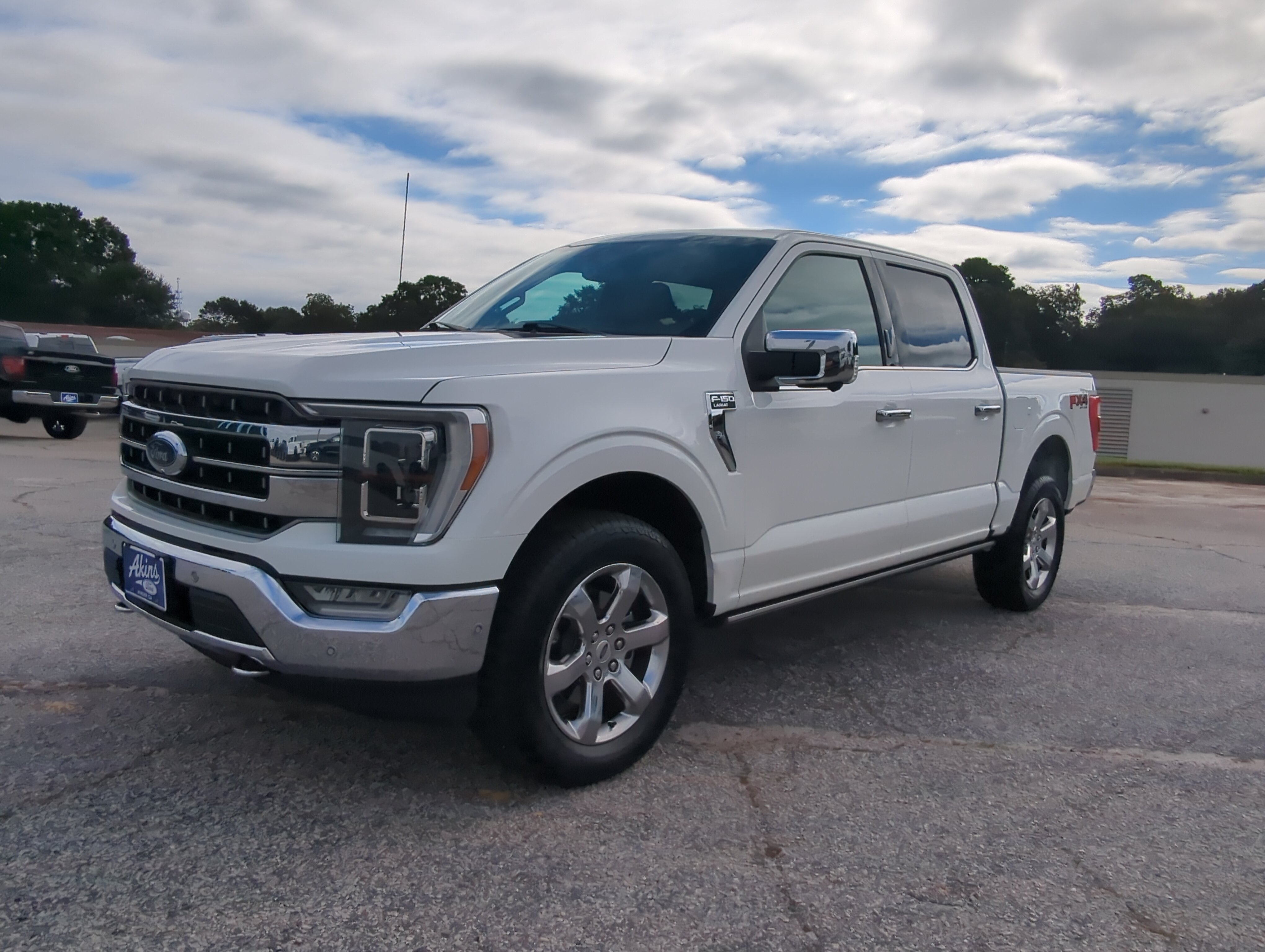 Certified 2022 Ford F150 Lariat w/ Equipment Group 502A High AWD/4WD image 6