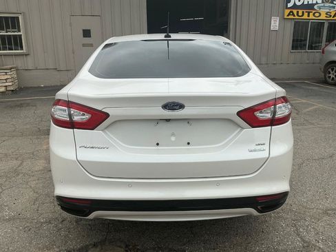 Used 2016 Ford Fusion SE w/ Equipment Group 202A FWD image 4