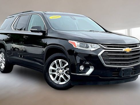 Used 2020 Chevrolet Traverse LT w/ Driver Confidence II Package AWD/4WD image 1