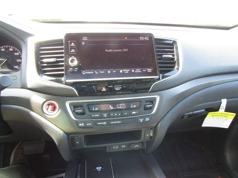 Used 2024 Honda Ridgeline TrailSport image 18