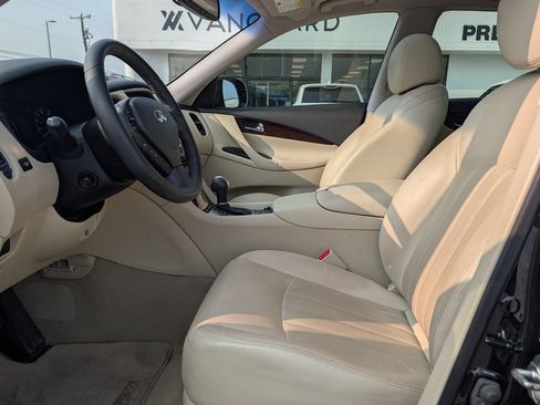 Used 2017 INFINITI QX50 2WD w/ Premium Plus Package image 26