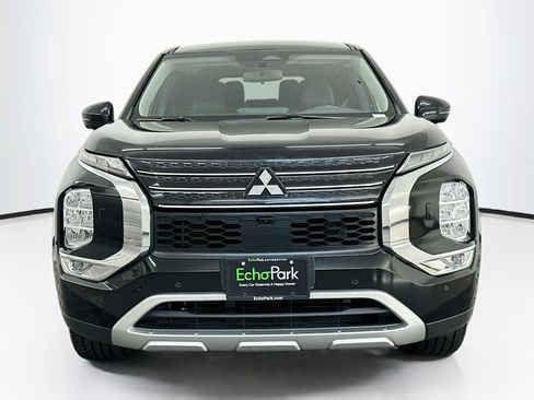Used 2024 Mitsubishi Outlander SE AWD/4WD image 2