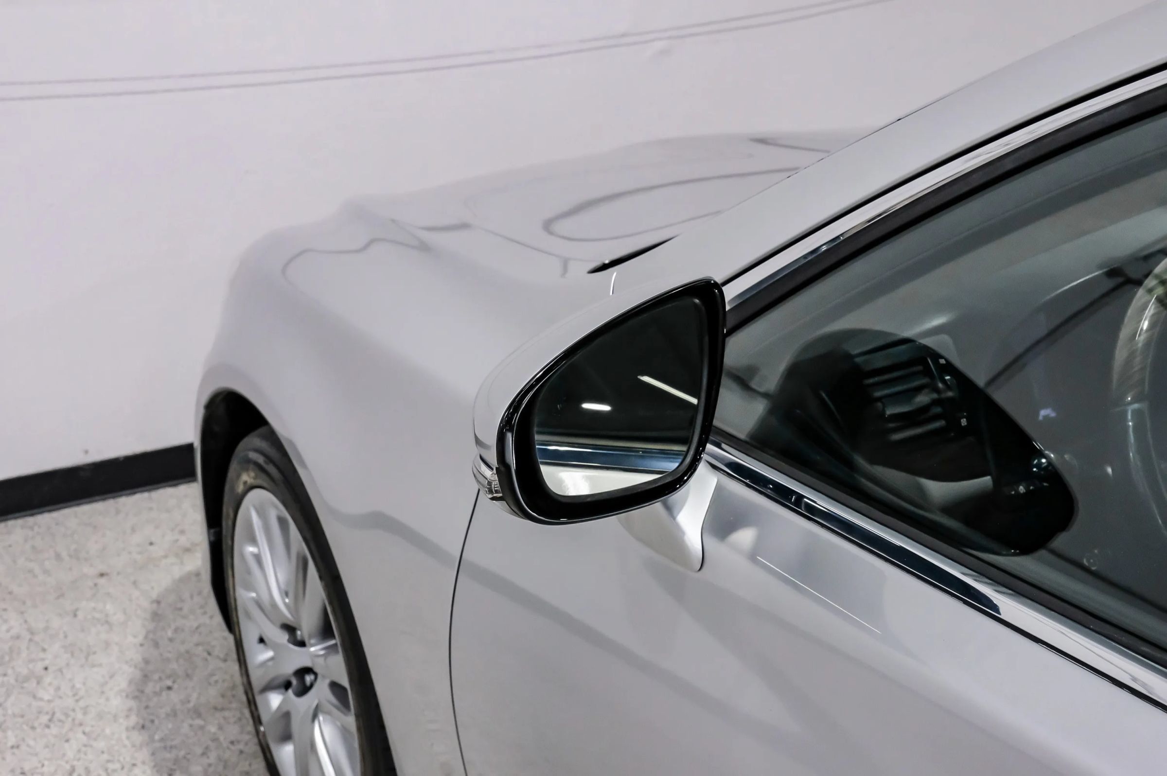 Used 2015 Lexus LS 460 L RWD image 45