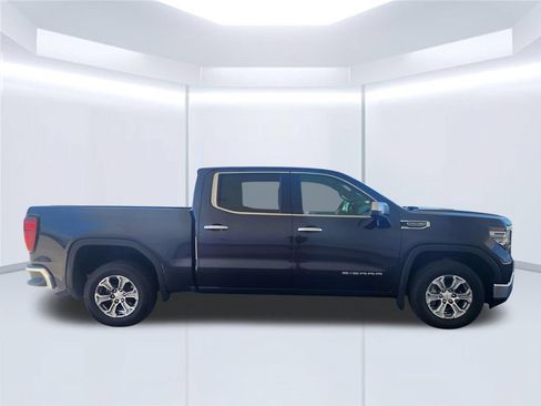Used 2025 GMC Sierra 1500 SLT RWD image 5