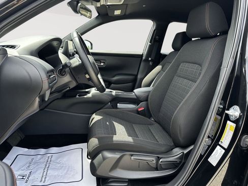 Certified 2025 Honda HR-V Sport image 7