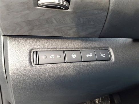 New 2026 Nissan Pathfinder Platinum image 18