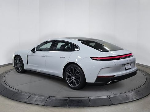Certified 2025 Porsche Panamera RWD image 3