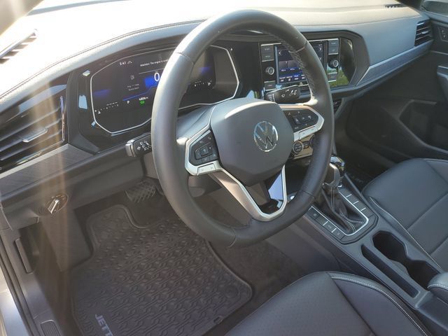 Certified 2024 Volkswagen Jetta SE w/ Panoramic Sunroof Package FWD image 26