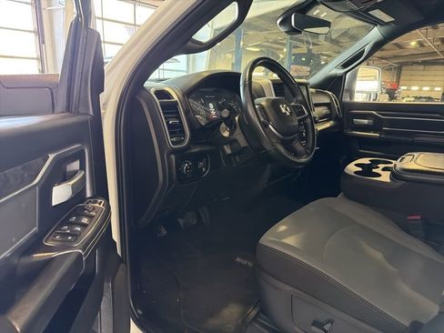 Used 2024 RAM 2500 Big Horn image 5