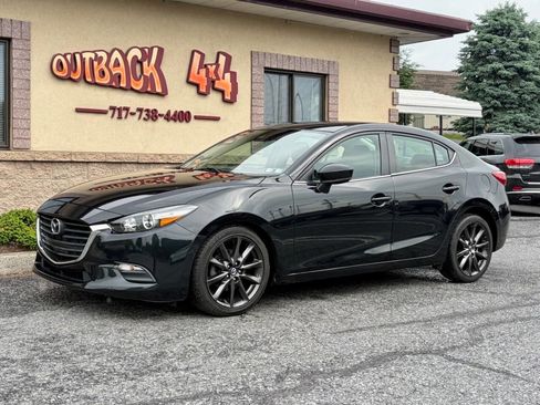 Used 2018 MAZDA MAZDA3 Touring FWD image 3