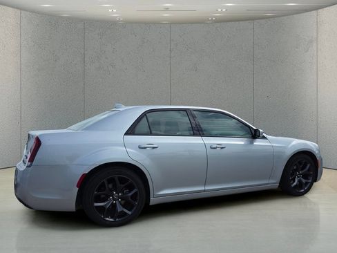Used 2023 Chrysler 300 S RWD image 3