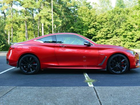 Used 2019 INFINITI Q60 Red Sport 400 AWD/4WD image 4