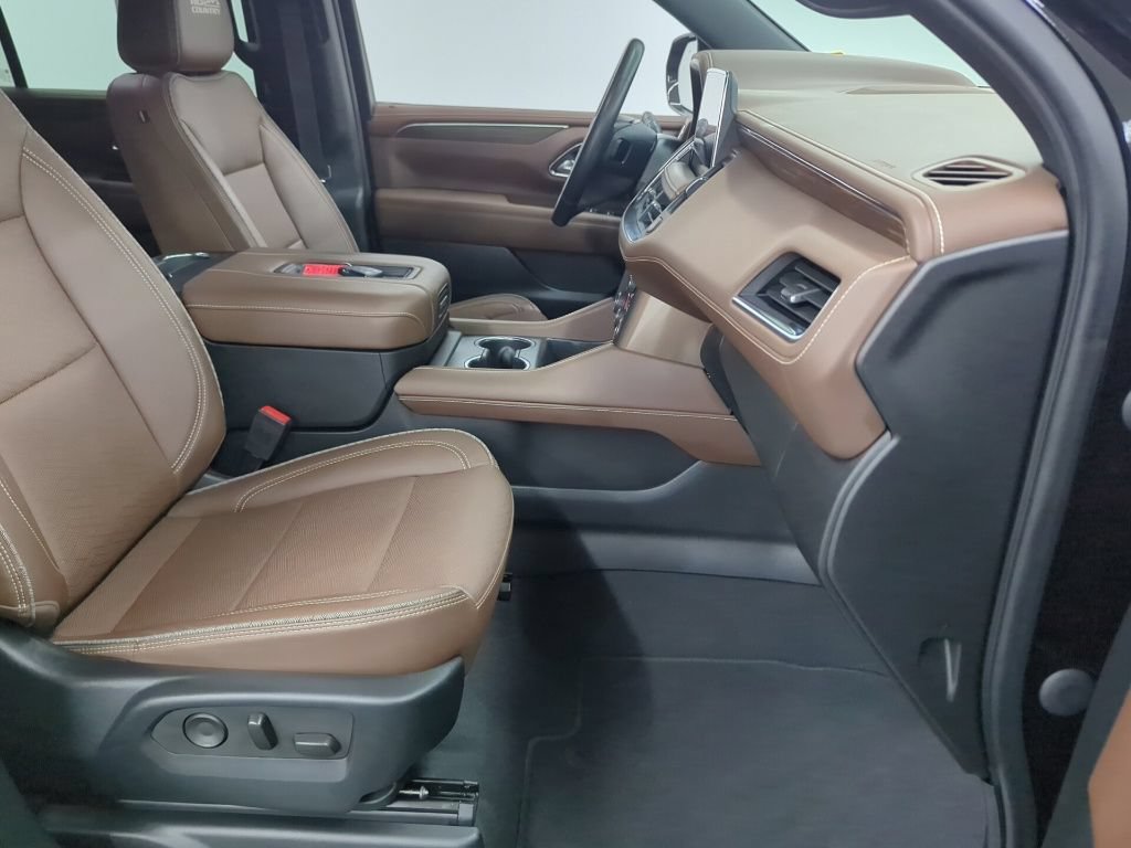 Used 2023 Chevrolet Tahoe High Country AWD/4WD image 42
