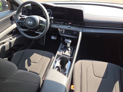 New 2026 Hyundai Elantra SEL FWD image 21