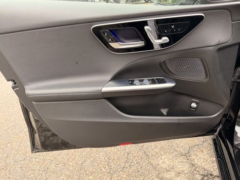 Used 2023 Mercedes-Benz C 300 4MATIC Sedan image 12