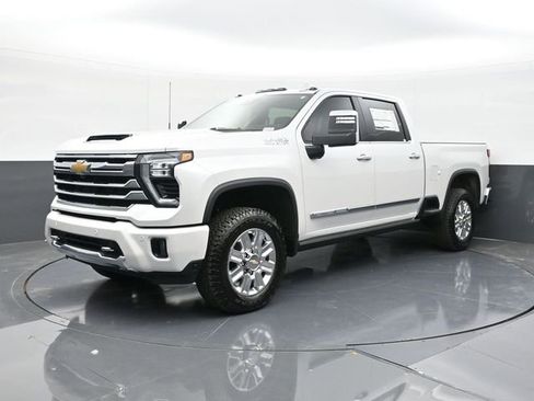 New 2025 Chevrolet Silverado 2500 High Country w/ High Country Premium Package AWD/4WD image 4