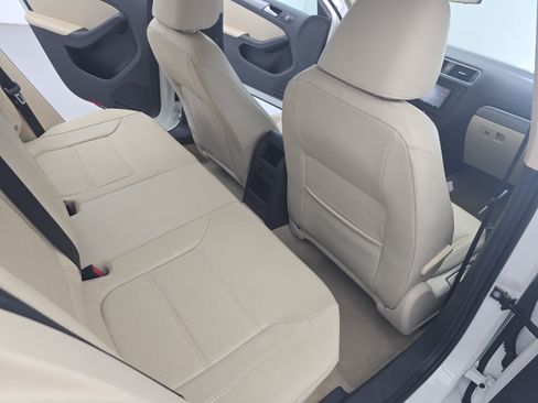 Used 2014 Volkswagen Jetta TDI FWD image 11