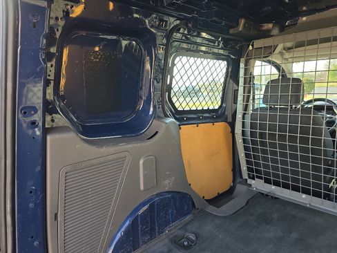 Used 2020 Ford Transit Connect XL image 16