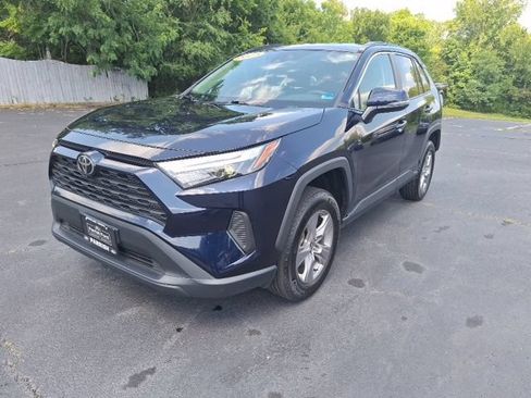 Used 2025 Toyota RAV4 XLE AWD/4WD image 7