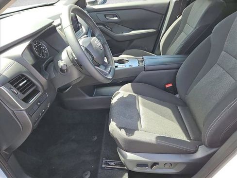 Certified 2026 Nissan Rogue SV FWD image 22