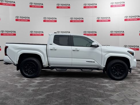 Used 2025 Toyota Tacoma SR5 AWD/4WD image 2