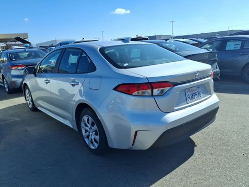 Used 2024 Toyota Corolla LE image 4