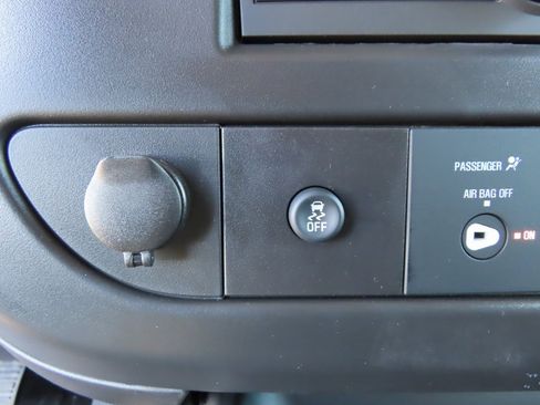 New 2025 Chevrolet Express 2500 Work Van w/ Safety Package image 9