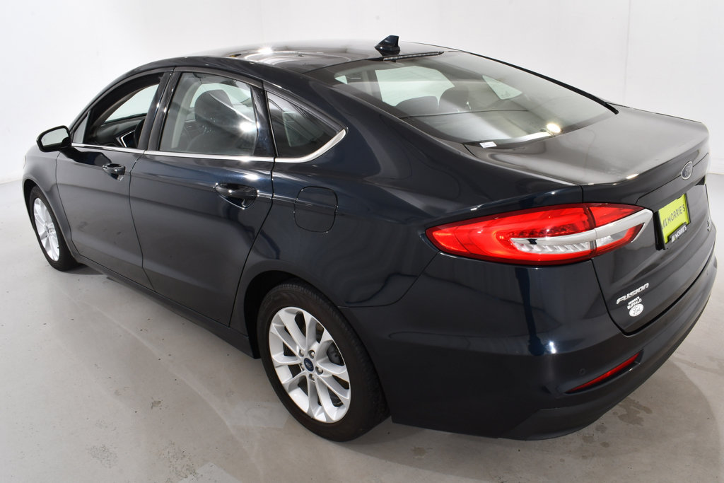 Used 2020 Ford Fusion SE FWD image 15