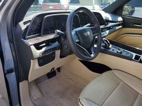 Certified 2023 Cadillac Escalade Premium Luxury AWD/4WD image 55